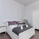 Perla Starego Miasta Kamienica Czapskich By Noclegi Renters